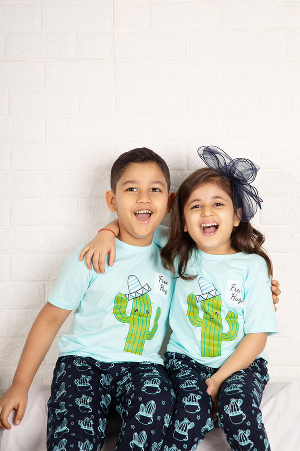 Free Hugs Girls Pyjama Set